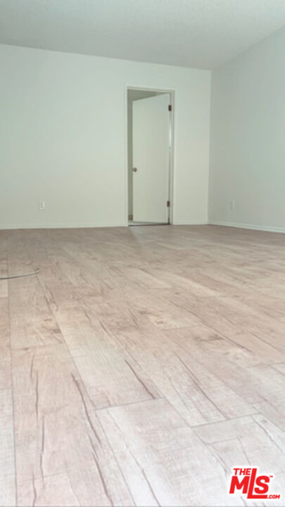 518 Raymond Ave Unit: 6