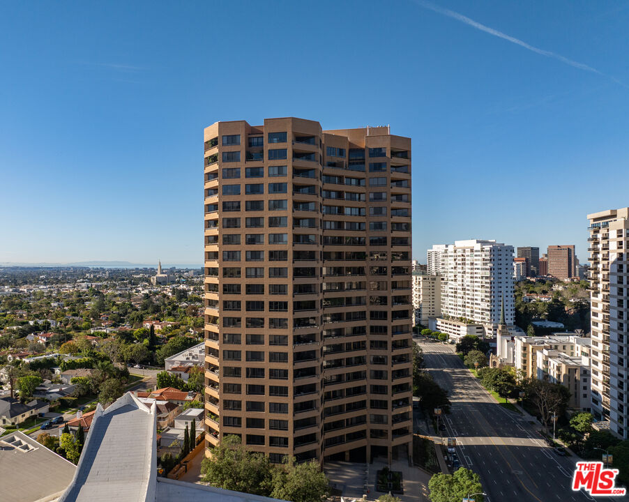 Photo of 10430 Wilshire Blvd #802, Los Angeles, CA 90024
