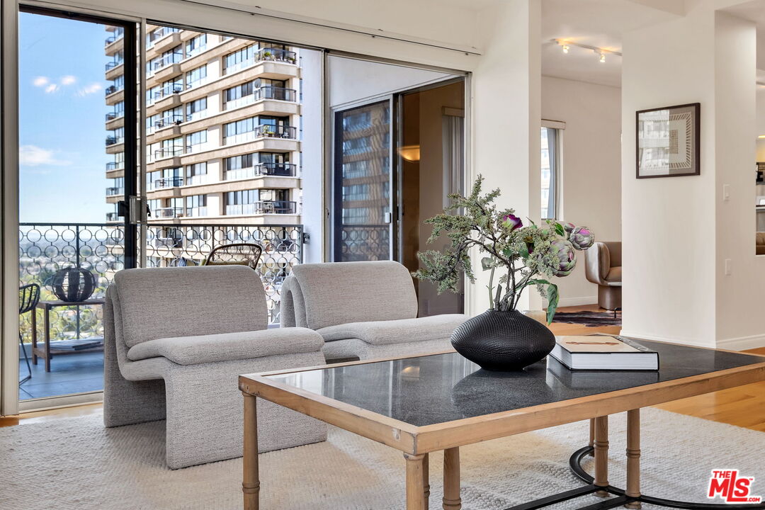 10787 Wilshire Blvd Unit: 802