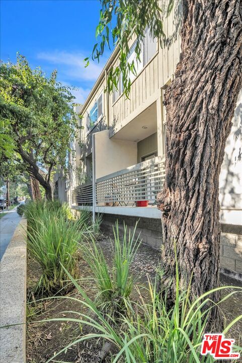 2909 Arizona Ave Unit: 14