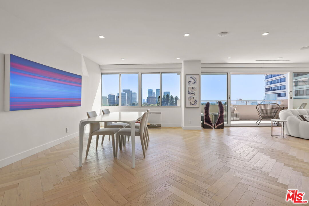 865 Comstock Ave Unit: 7D