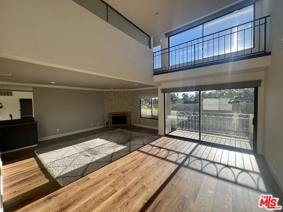 390 S Sepulveda Blvd Unit: A