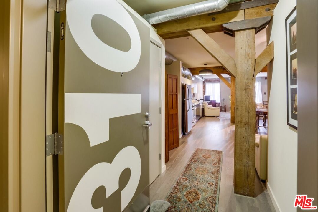 Photo of 527 Molino St #310, Los Angeles, CA 90013
