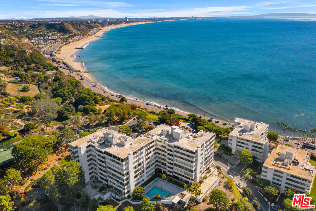 17352 W Sunset Blvd Unit: 605-D