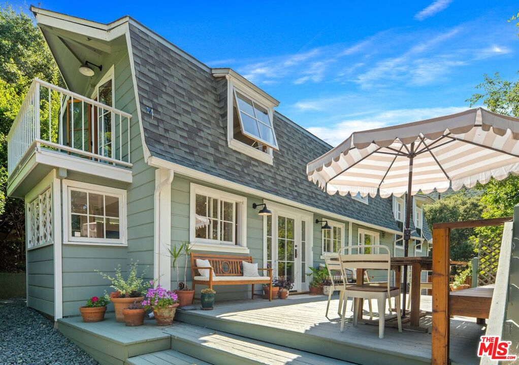 1238 Fernwood Pacific Dr