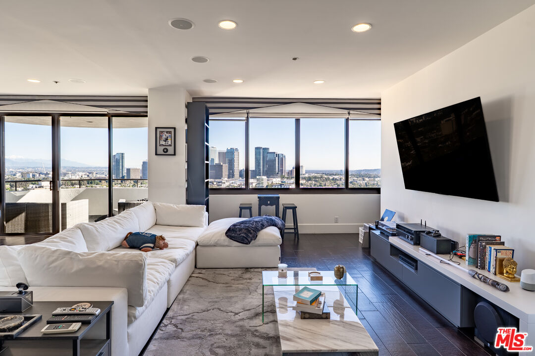 10560 Wilshire Blvd Unit: 1706