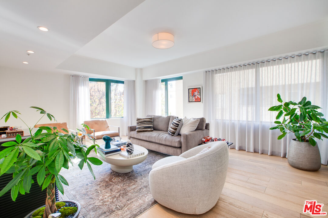 10520 Wilshire Blvd Unit: 306