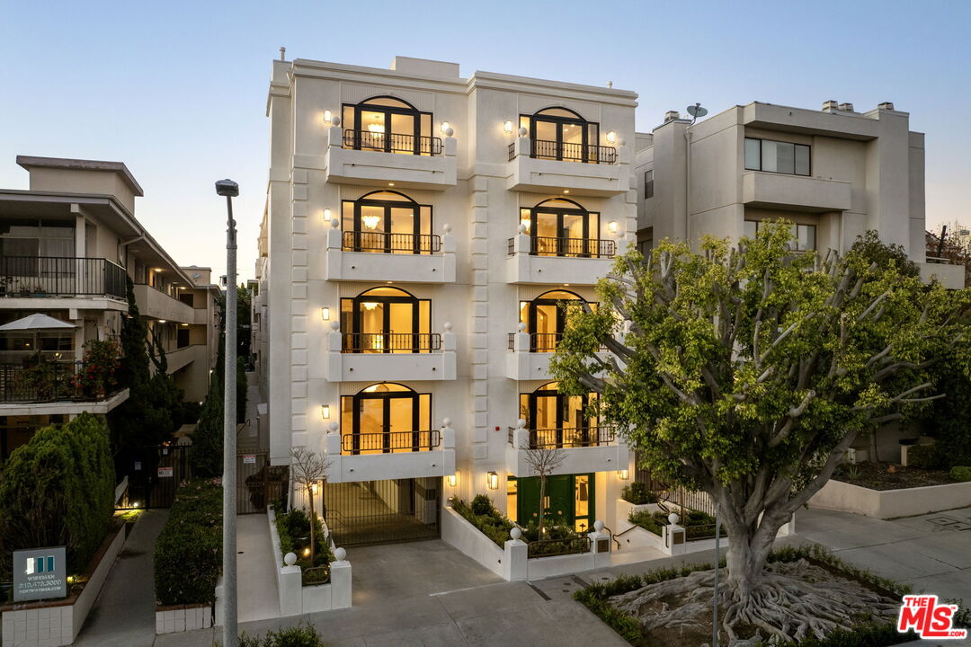 11923 Gorham Ave Unit: 101