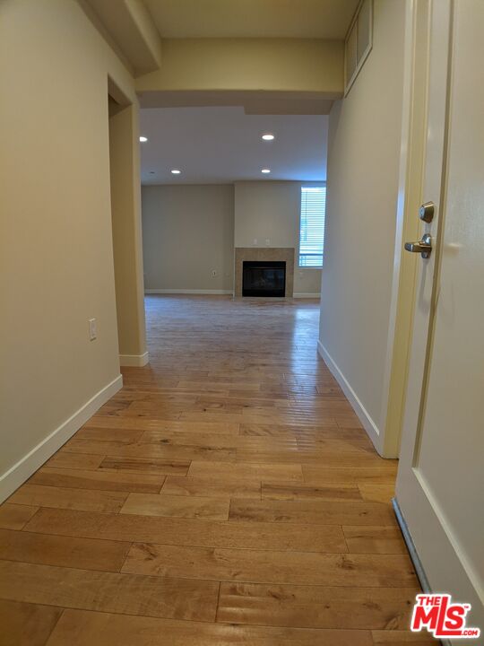 5143 White Oak Ave Unit: 102