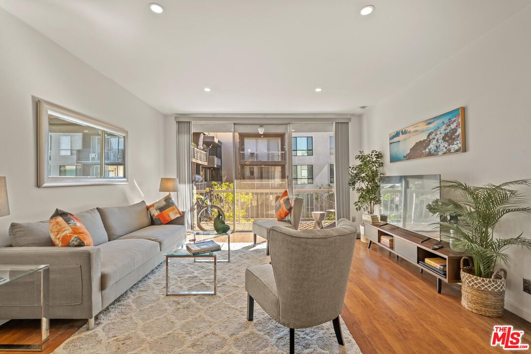 1745 Camino Palmero St Unit: 420