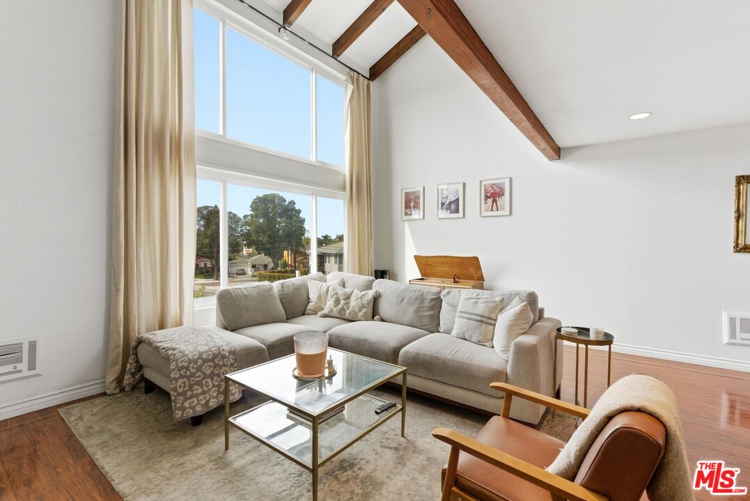 12438 Short Ave Unit: 2