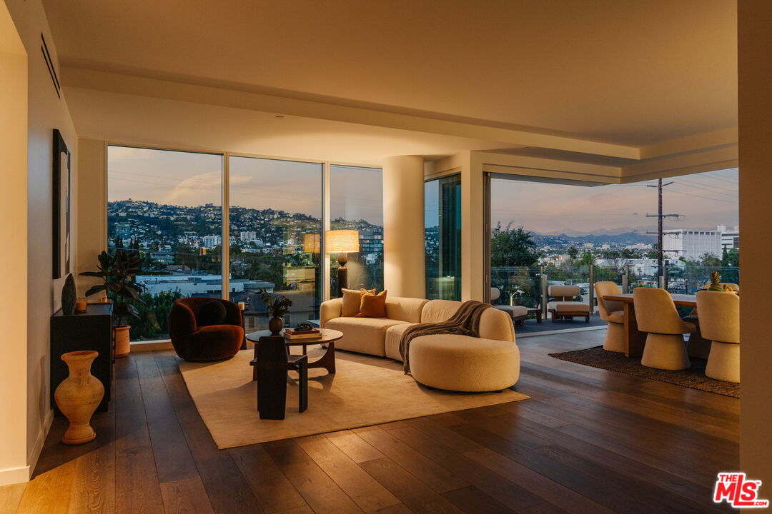 9000 W 3rd St Unit: 403