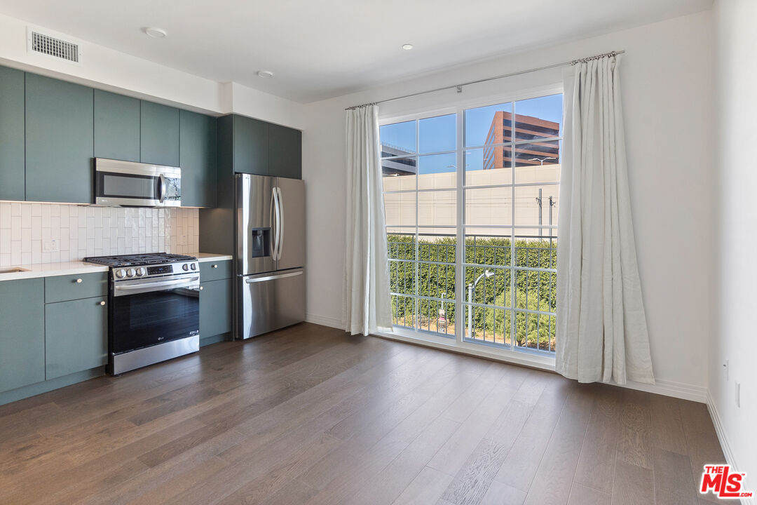 11908 Exposition Blvd