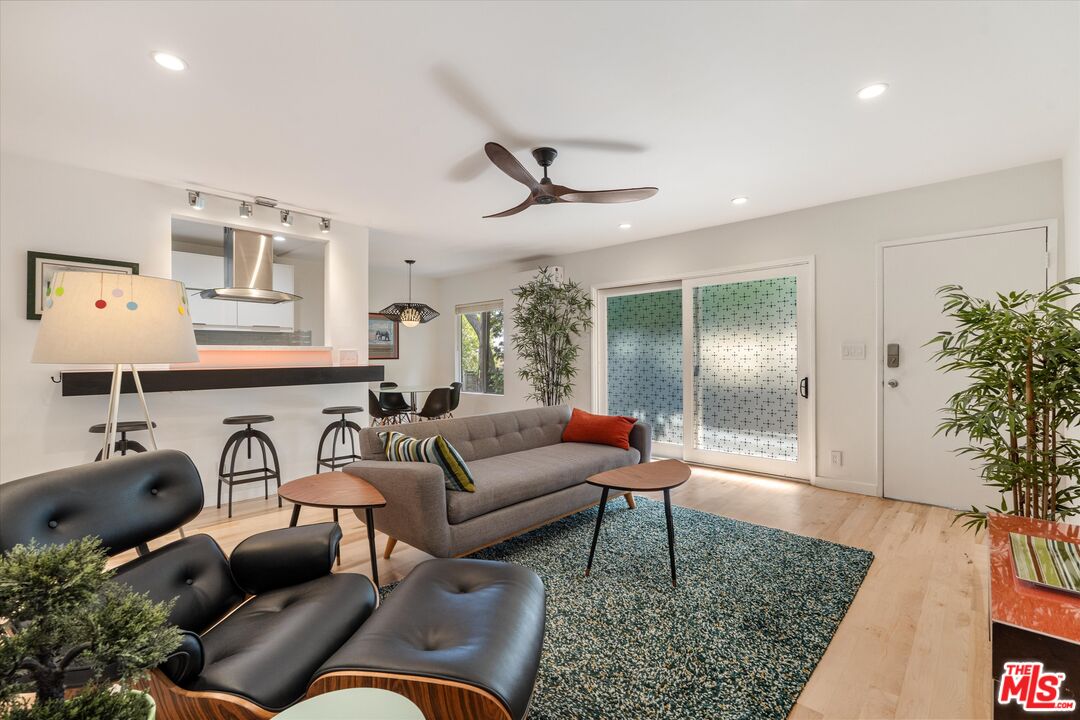 2921 10th St Unit: 3