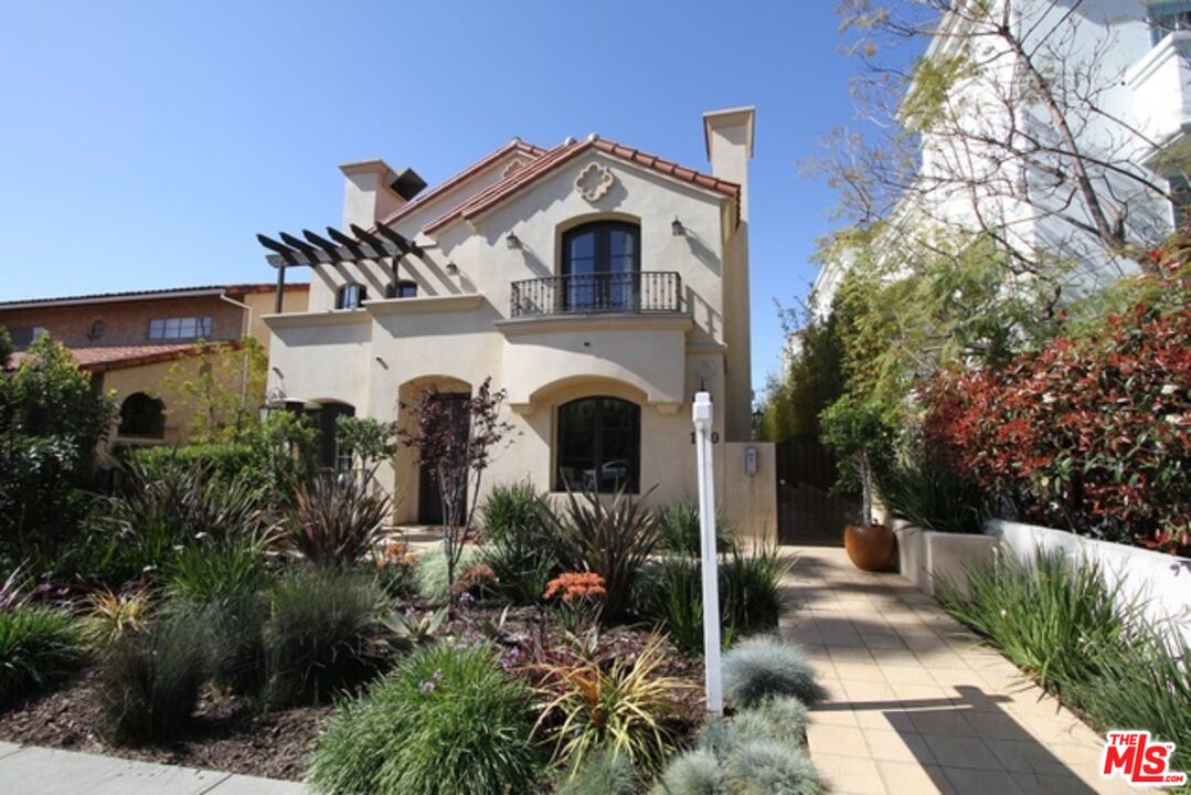 1120 21st St Unit: 4