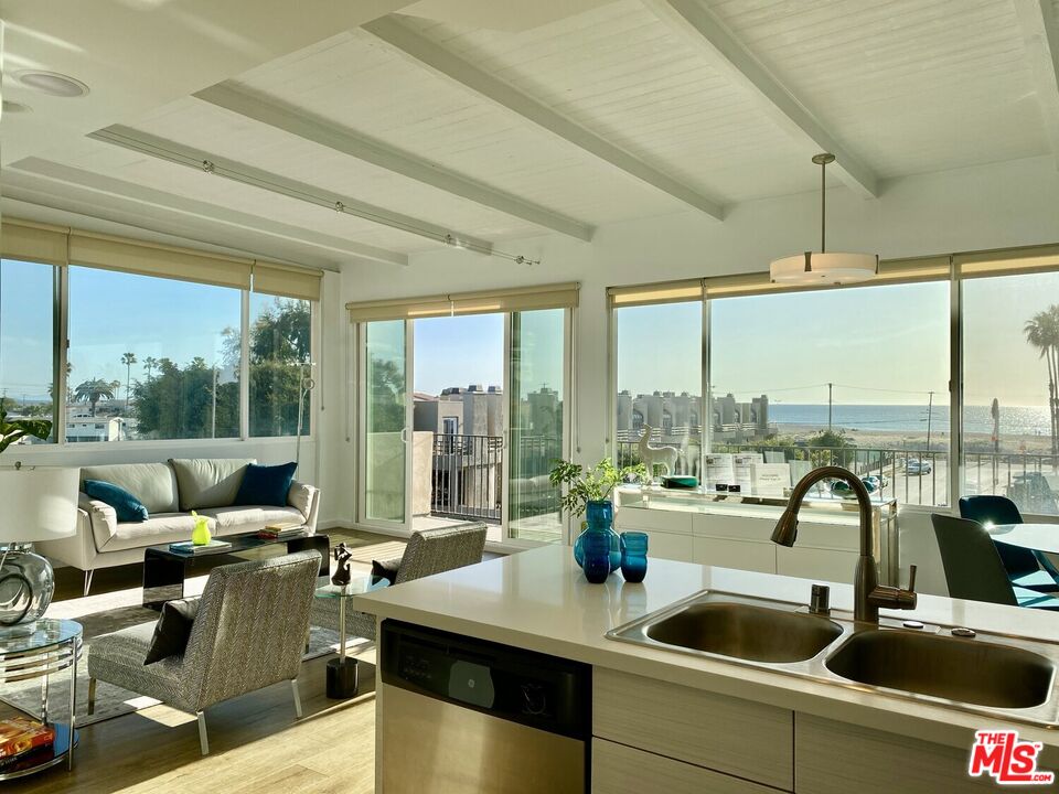 Photo of 6824 Esplanade, PLAYA DEL REY, CA 90293