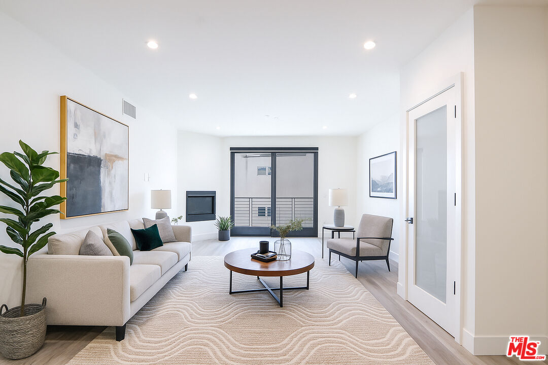 11800 Courtleigh Dr Unit: 404