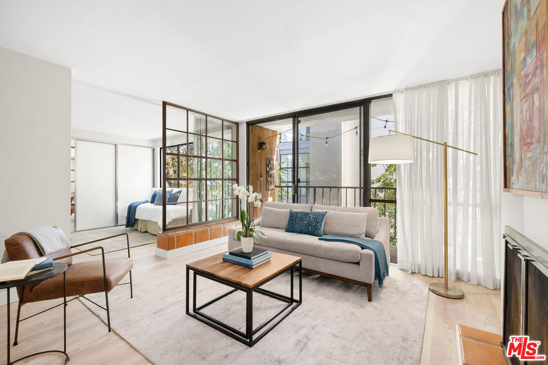 10966 Rochester Ave Unit: 3F