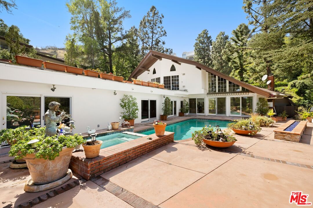 1727 Stone Canyon Rd