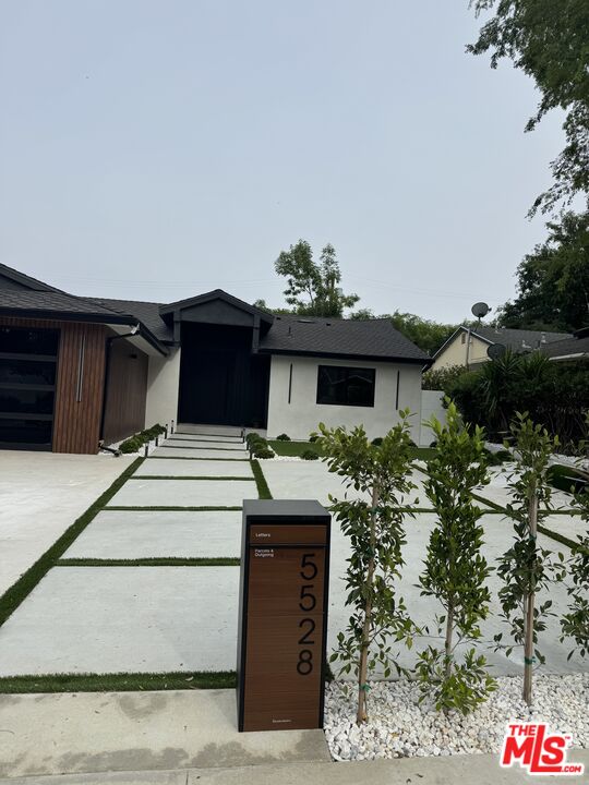 Photo of 5528 Mclennan Ave, Encino, CA 91436