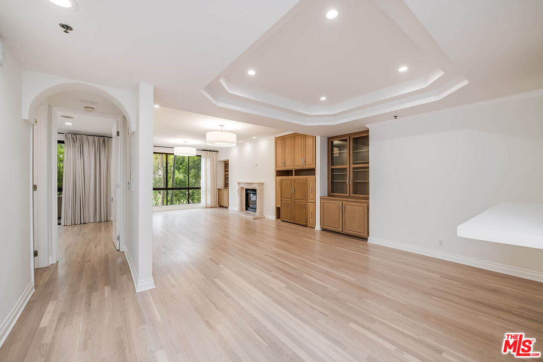 2132 Century Park Ln Unit: 104