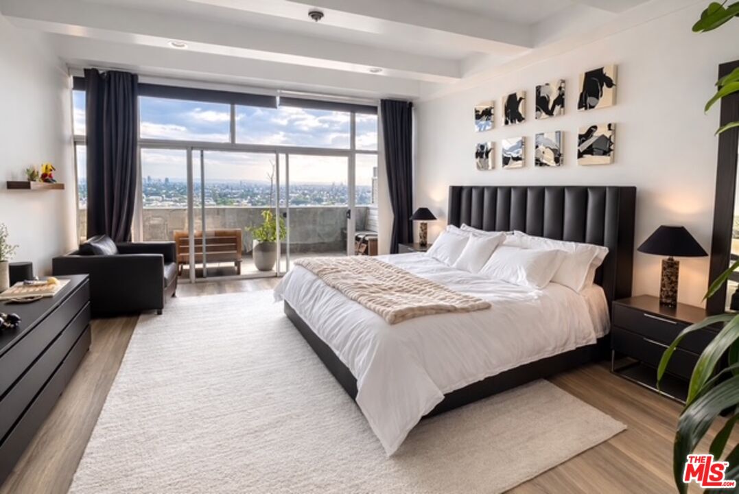 1155 N LA CIENEGA Unit: PH3