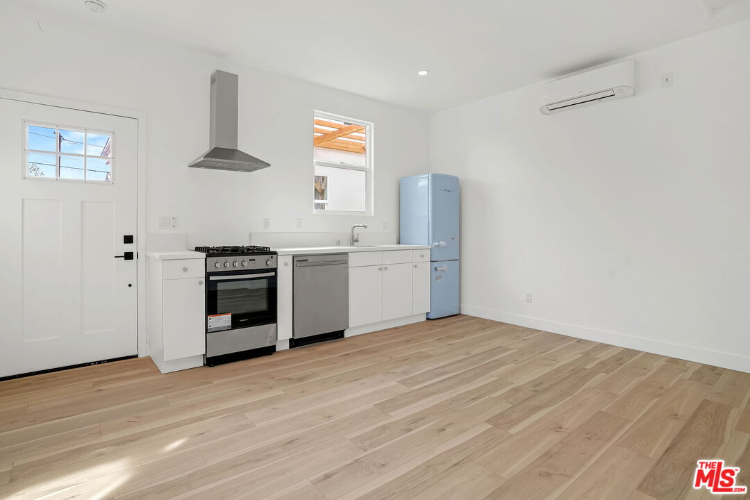 2925 Marsh St Unit: 1/2