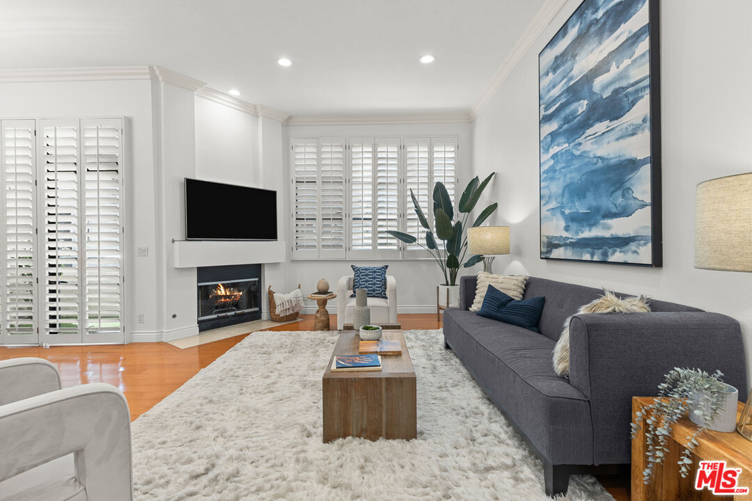 11636 Montana Ave Unit: 107