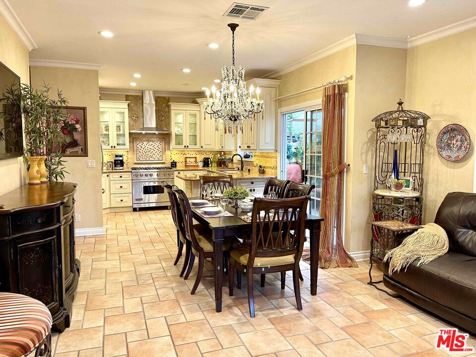 1121 21st St Unit: 1