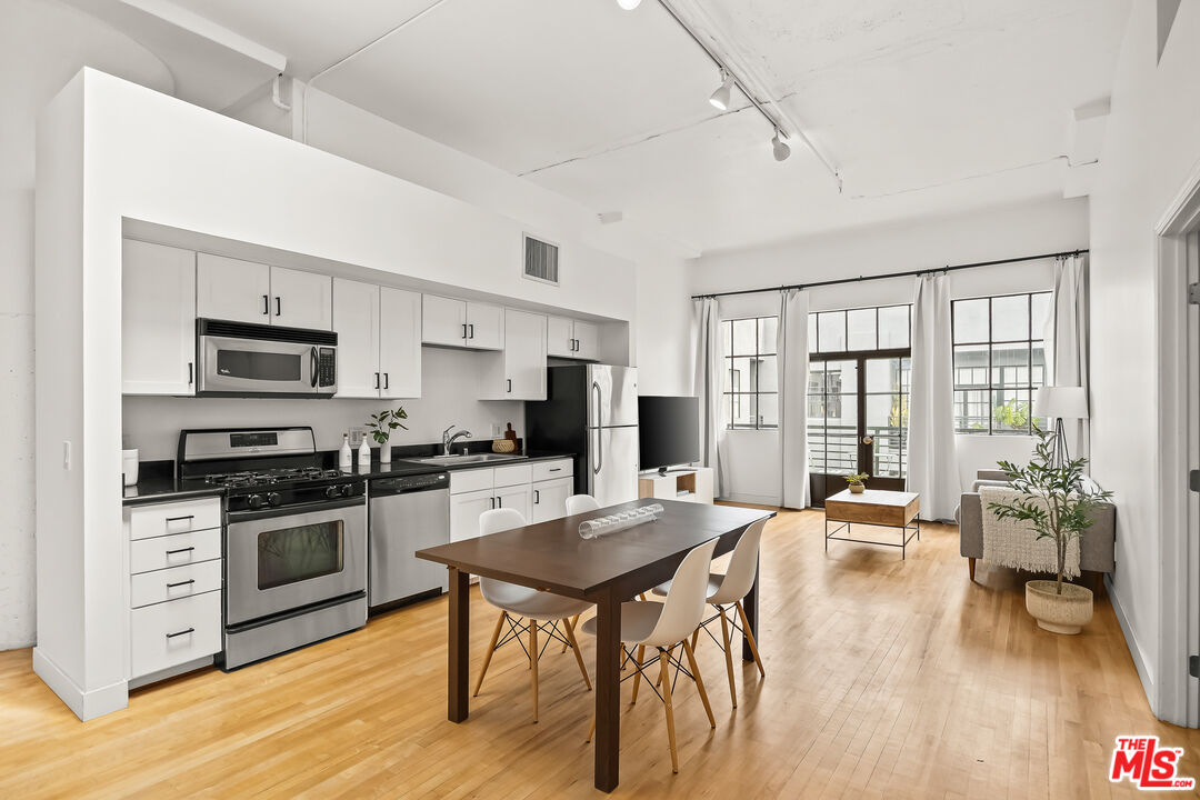 420 S San Pedro St Unit: 628