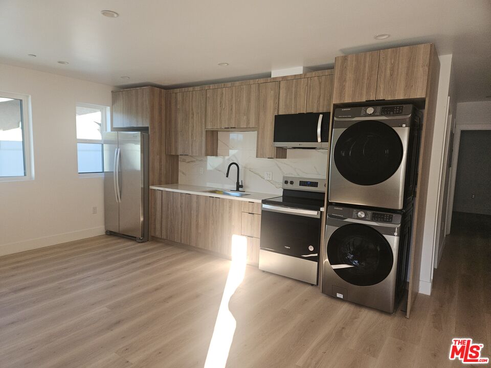 3209 W 18th St Unit: 3209 #4