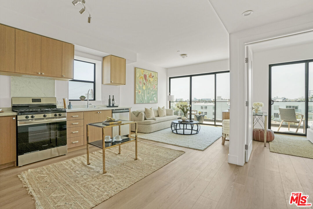 1822 Overland Ave Unit: 301