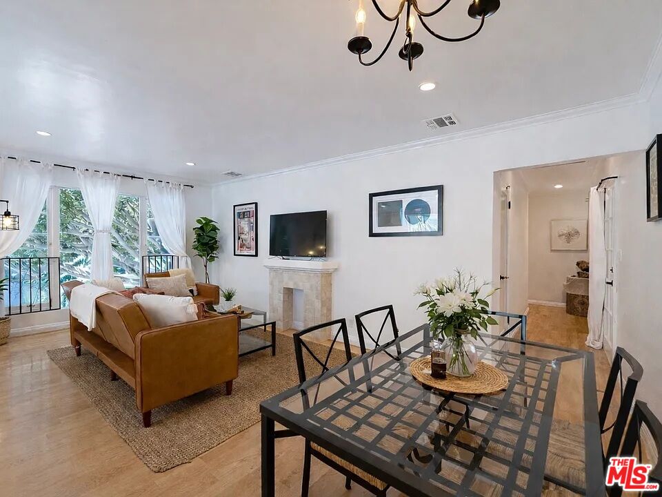 1027 20th St Unit: E