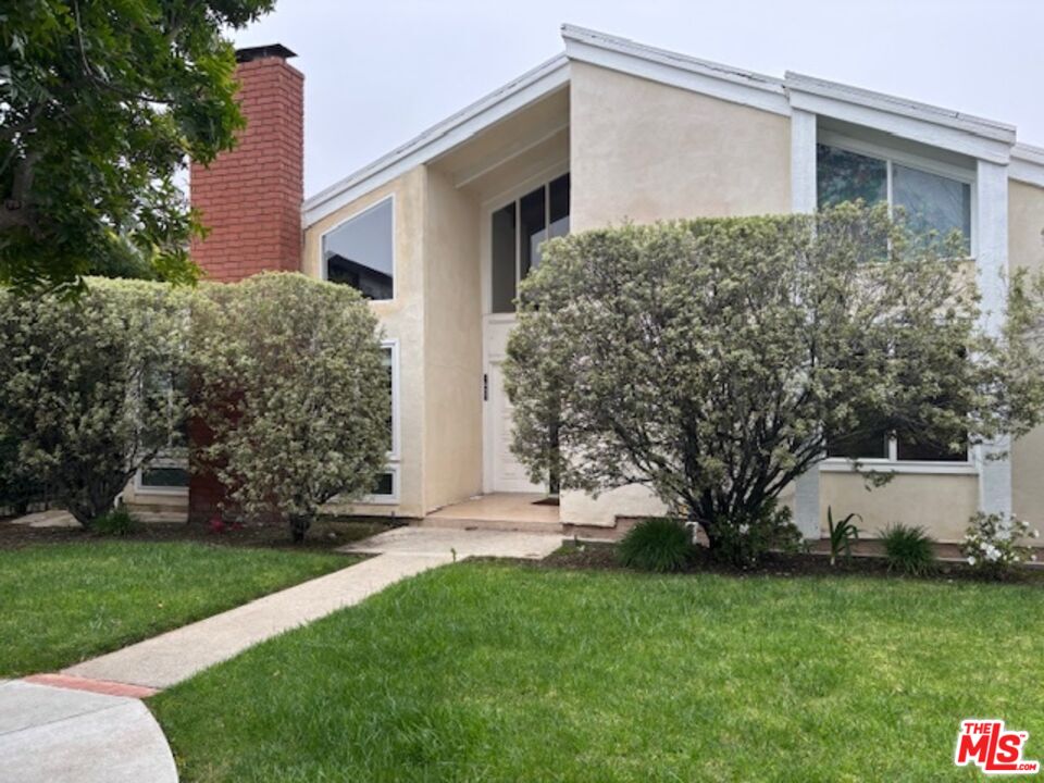 1337 Avenida De Cortez