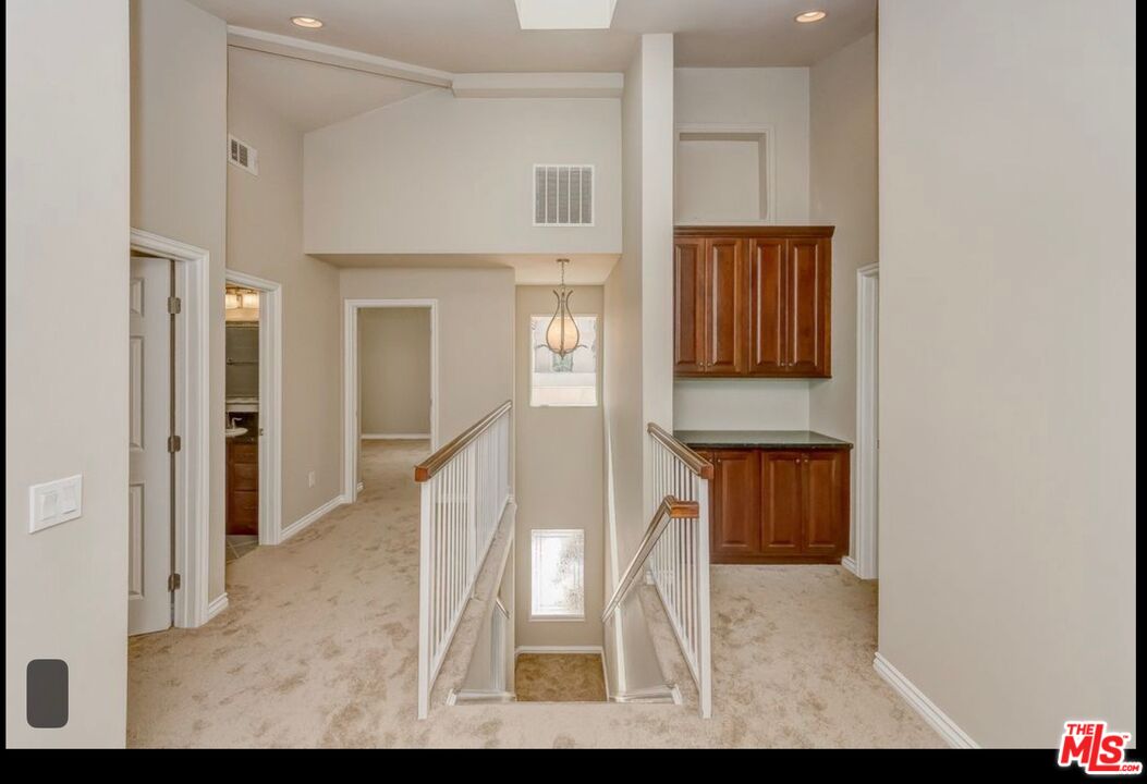 415 W Regent St Unit: 1