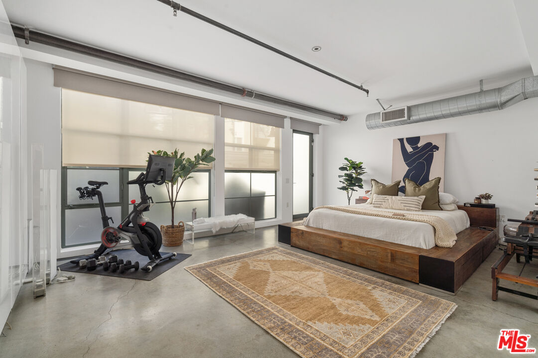 1046 Princeton Dr Unit: 105