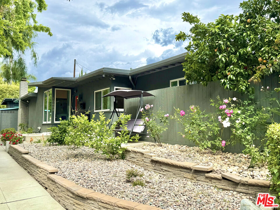 10683 Valleyheart Dr