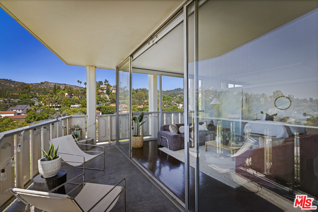 4455 Los Feliz Blvd Unit: 708