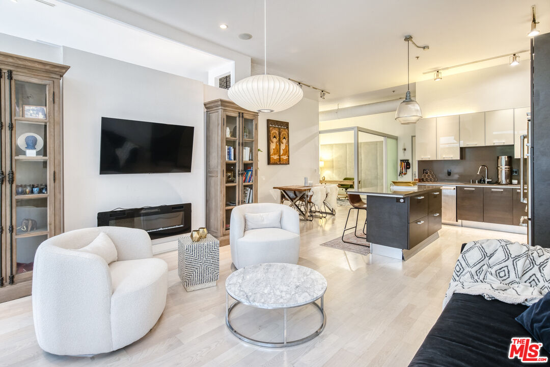 Photo of 13320 Beach Ave, Marina Del Rey, CA 90292