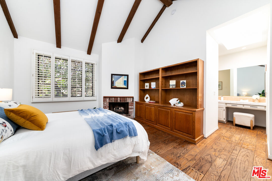 1138 21st St Unit: 2