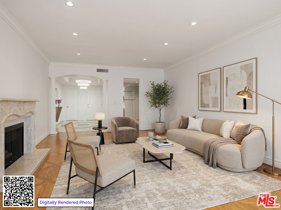 1210 N Kings Rd Unit: 203