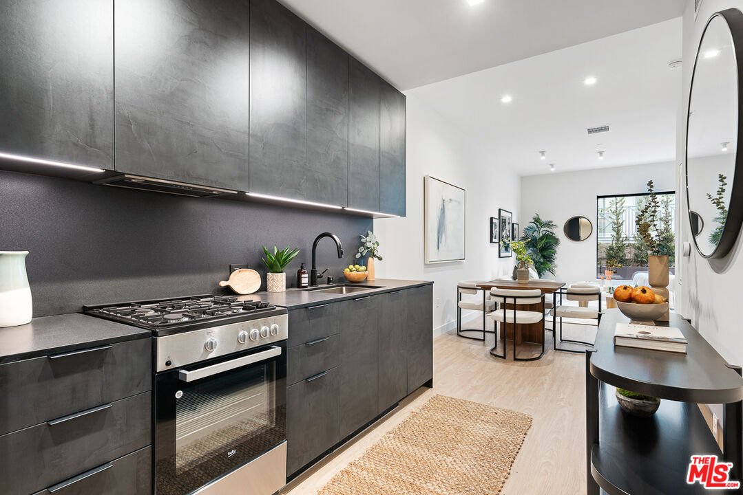 3667 Keystone Ave Unit: 429