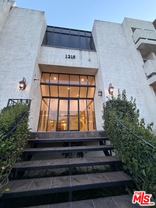 1215 Brockton Ave Unit: 106