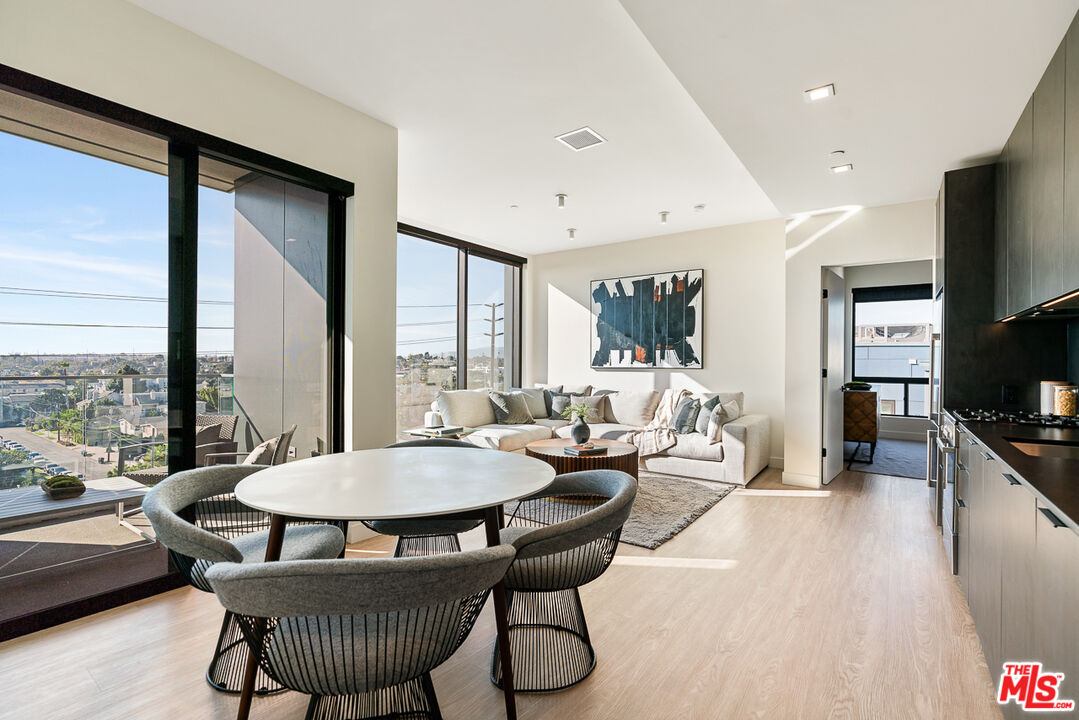 3688 Overland Ave Unit: 304