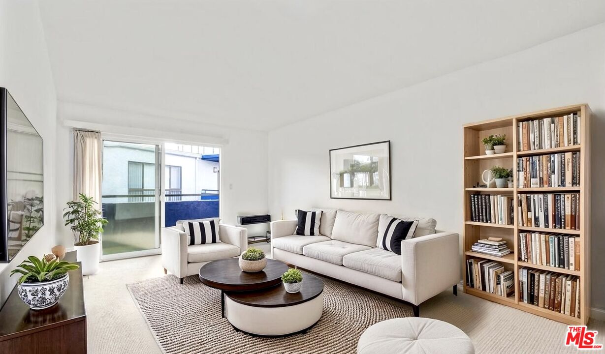 10982 Roebling Ave Unit: 518