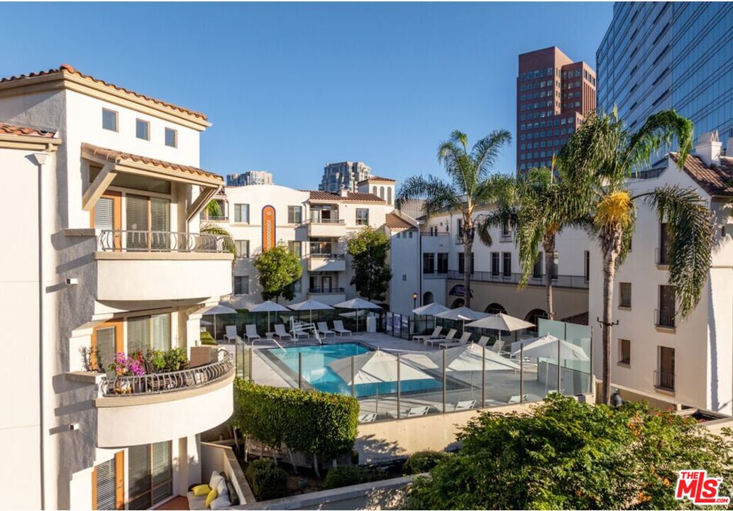 1040 Glendon Ave Unit: 4154