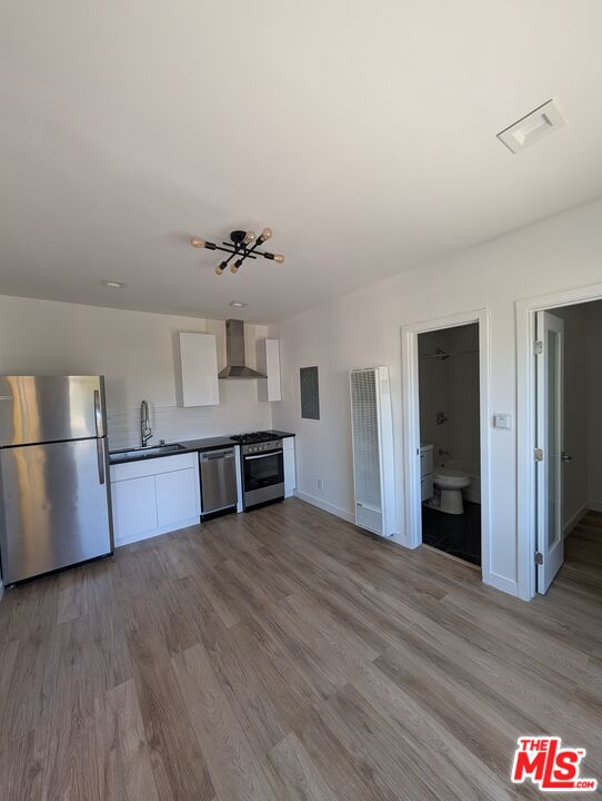 2626 Cloverfield Blvd Unit: 10