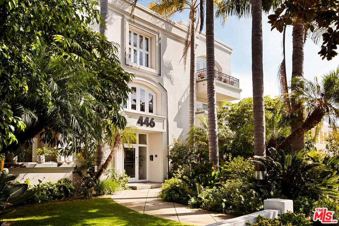 446 San Vicente Blvd Unit: 304