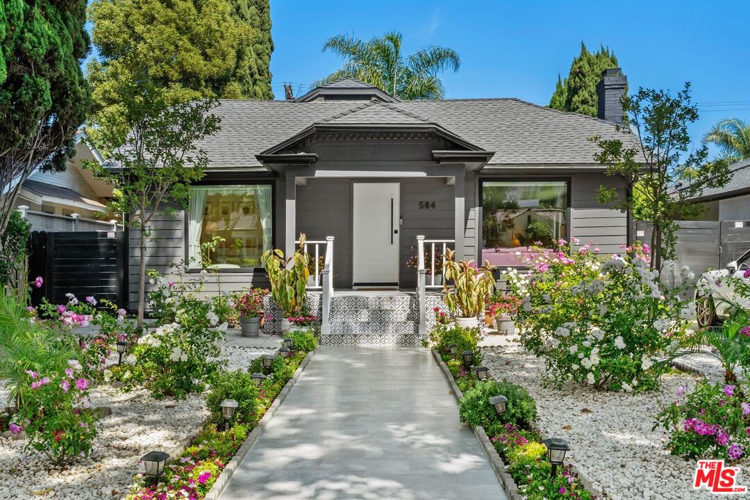 584 N Lucerne Blvd