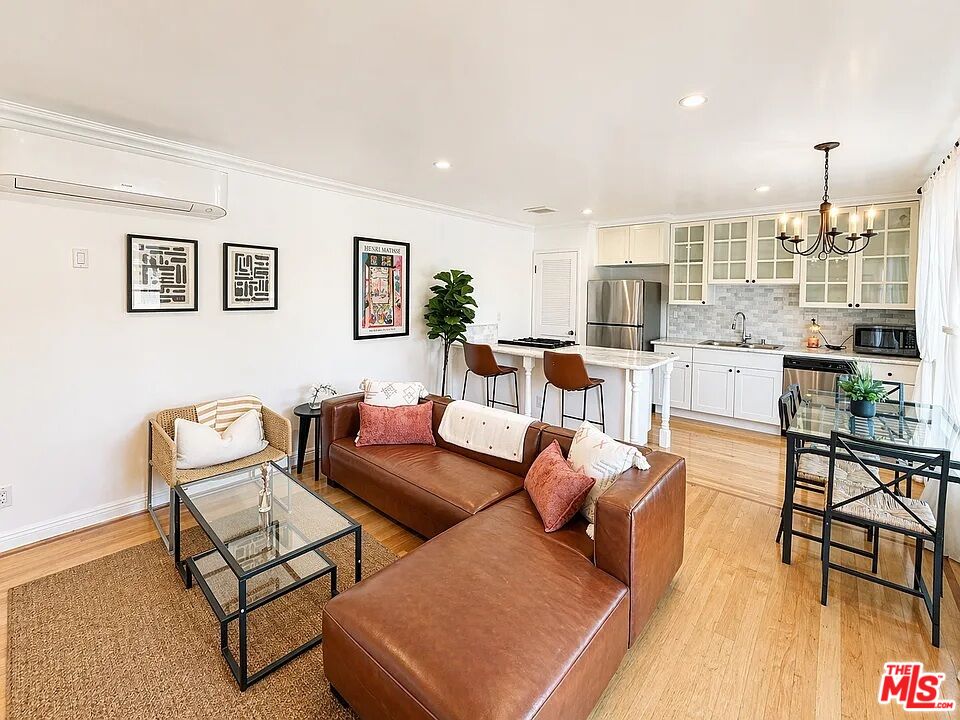 1028 12th St Unit: 3